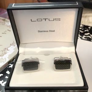 Lotus cuff links